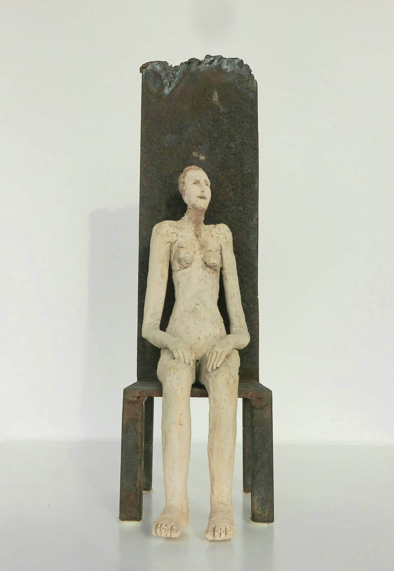 Ida De Roy - Keramiek, Figuur op zetel kopen? Bied vanaf 125!