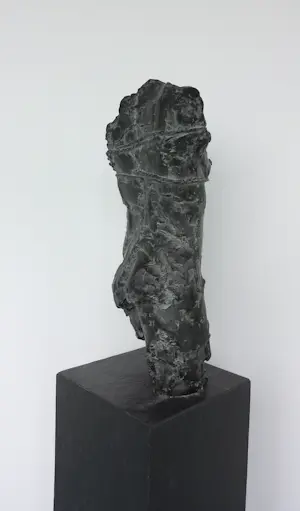 Kiny Copinga - Brons, Vrouwelijke torso in draad gewikkeld (Groot!) kopen? Bied vanaf 1400!