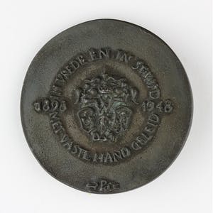 Loekie Metz - Bronzen penning: Regeringsjubileum Koningin Wilhelmina, 1948 kopen? Bied vanaf 65!