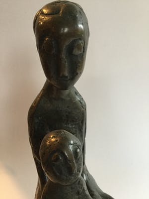 Frans Timmermans - Sculpture “moeder met kind” kopen? Bied vanaf 235!