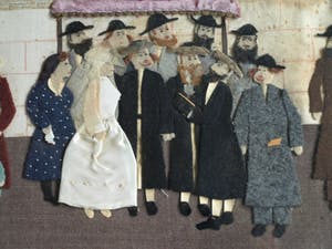 Curiosa - Textielkunst , Joodse bruiloft – gesigneerd en ingelijst kopen? Bied vanaf 1!