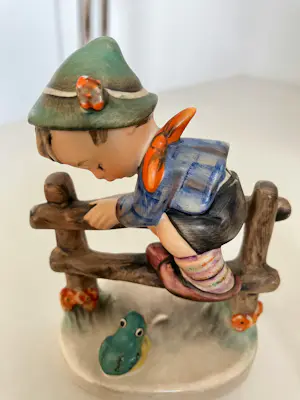 Porzellanfabrik W. Goebel - DRIE OP EEN HEK< prachtige oude hummels nrs. 111,112 en 201 - TMK4 kopen? Bied vanaf 98!