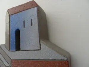 Niet of onleesbaar gesigneerd - Uniek kunstzinnig wandobject (Stenen reliëf) kopen? Bied vanaf 1!