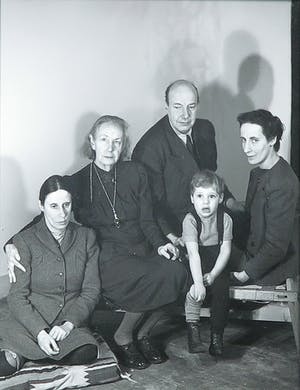 Paul Huf - Foto, lot van twee los ingelijste portretten van o.a. Ada Kok kopen? Bied vanaf 1!