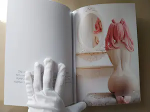 Lidiia Khaikara - "Meisje op de bal" + Fotoboek "Lichte kamers" kopen? Bied vanaf 160!