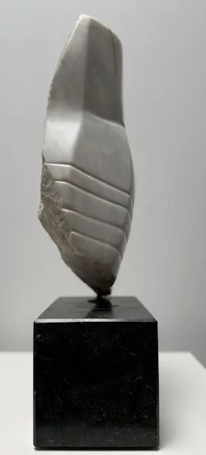 Francesca Zijlstra - Marmeren sculptuur | 'Tors van een vrouw' UNIEK WERK kopen? Bied vanaf 1500!