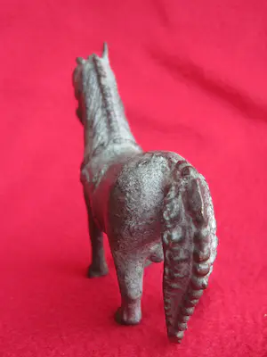 Brons (Onbekend) - De jonge hengst. kopen? Bied vanaf 30!