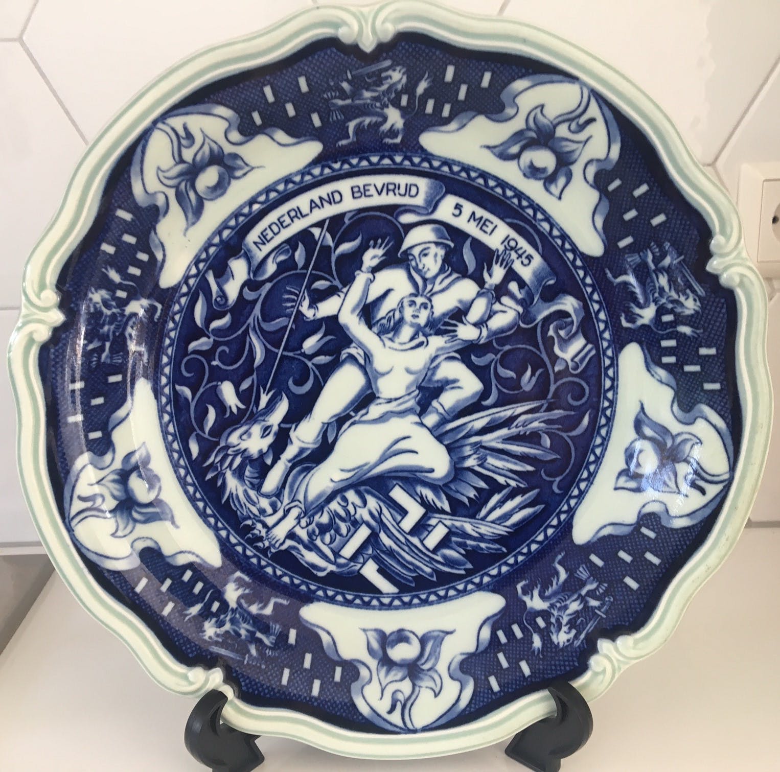 Firma Regout & Co - & Mosa Maastricht - Twee wandborden kopen? Bied vanaf 1!