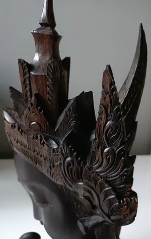 Niet of onleesbaar gesigneerd - Coromandel houten hoofd van Balinese danseres kopen? Bied vanaf 1!