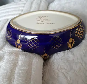 Kunstaardewerkfabriek Regina - Plateel Schaaltje gemerkt door Regina - René WB Gouda Holland, 1938 kopen? Bied vanaf 30!