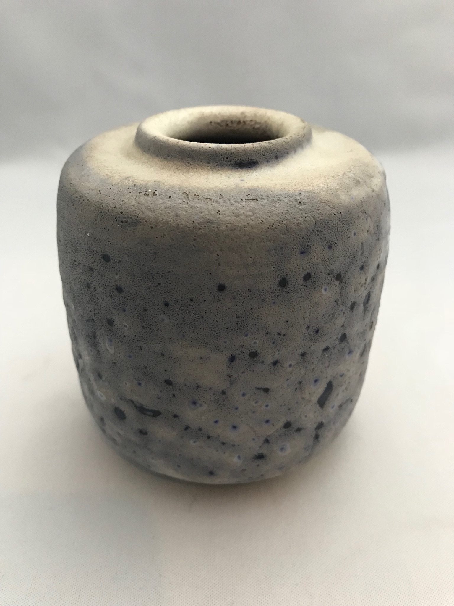 Mobach Keramiek - Blauw vaasje in bruisglazuur kopen? Bied vanaf 12!