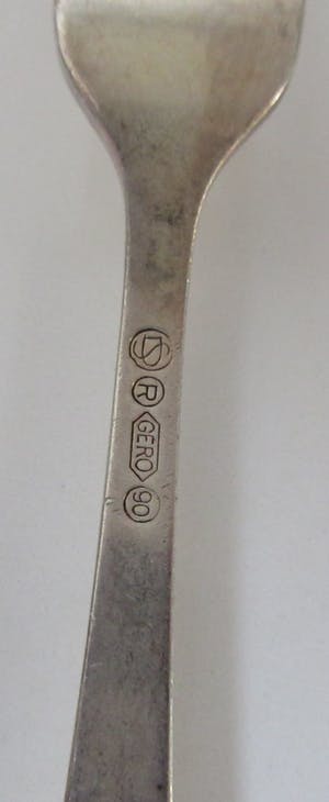 Buy GERO - Twee verzilverde ontbijtvorken model Distinction ontwerp Dick Simonis? Bid from 1!