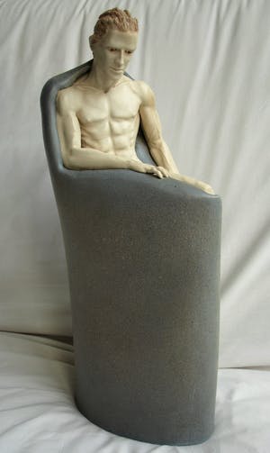 Els van Westerloo - Keramiek , ‘ Man komt uit de kast ‘ – 1985 – unicum – hoogte 43 cm. kopen? Bied vanaf 1!