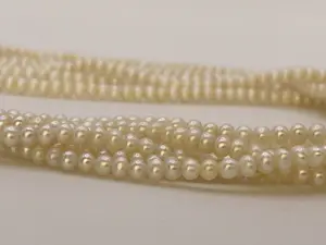 Vintage zes-strengs zoetwaterparel choker ketting met gouden sluiting kopen? Bied vanaf 300!