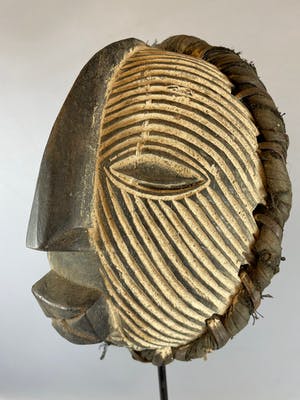Songye - African KIFWEBE shield from the Songye - Congo. kopen? Bied vanaf 40!