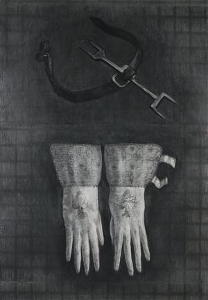 Marc Vercouteren - Houtskool, Compositie met handschoenen en kettervork - Ingelijst kopen? Bied vanaf 1!
