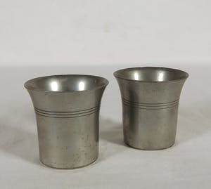 Meeuws en Zn. N.V. - Lot tinnen bekers en schalen kopen? Bied vanaf 1!
