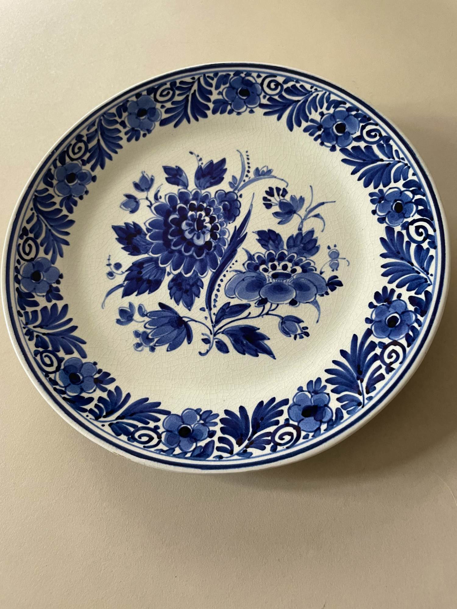 Porceleyne Fles - Aardewerk bord 1928 kopen? Bied vanaf 45!
