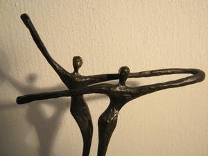 Corry Ammerlaan - Sculptuur - "Verbondenheid" - gesigneerd kopen? Bied vanaf 75!