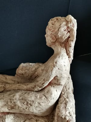 Niet of onleesbaar gesigneerd - Fraai beeld van naakte liggende dame kopen? Bied vanaf 1!