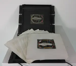 Michel van Overbeeke - Etsplaat met meerdere afdrukken in houten kistje / omslag, Different Houses kopen? Bied vanaf 150!