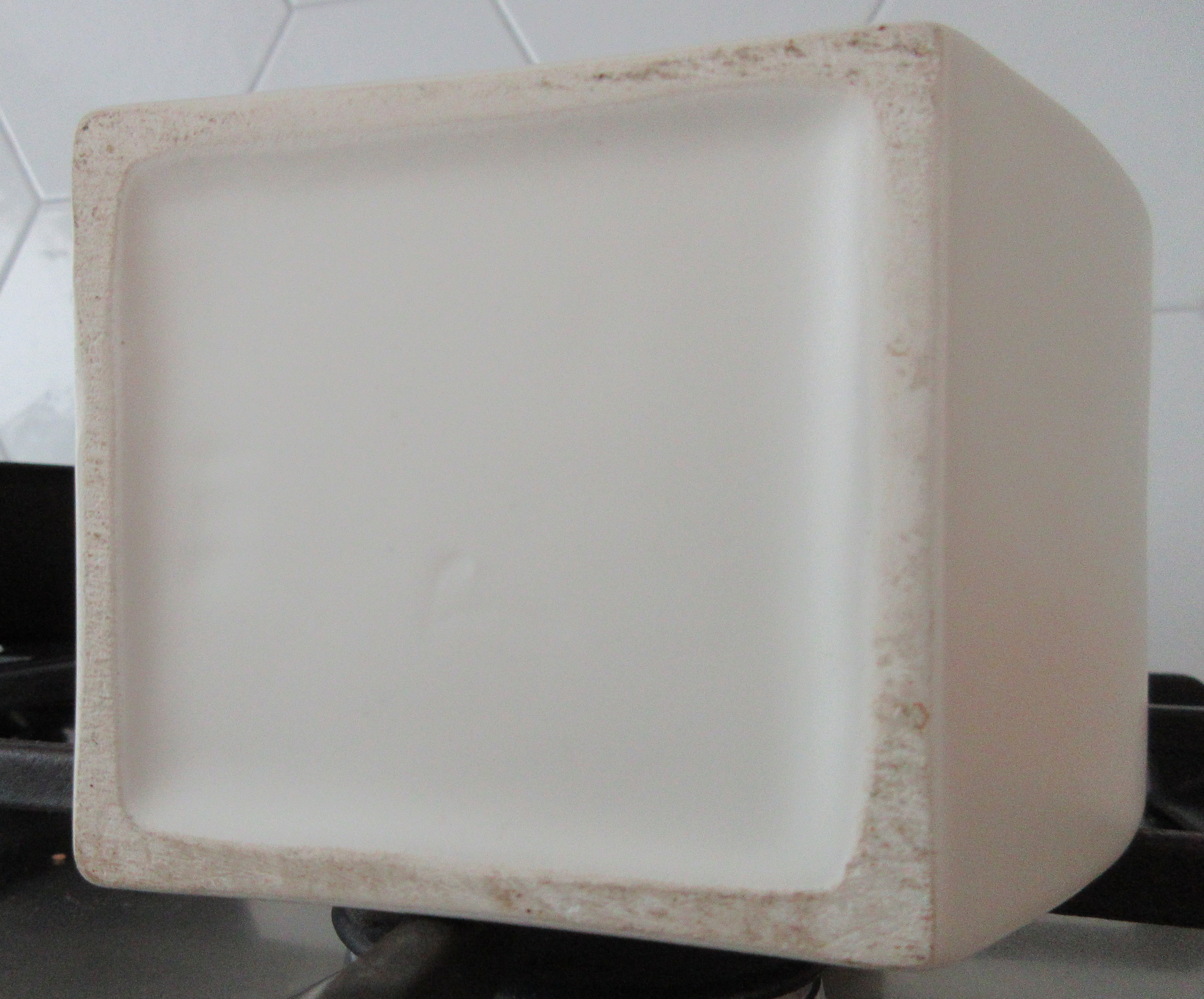 Niet of onleesbaar gesigneerd - Twee eighties platelen design vazen kopen? Bied vanaf 1!