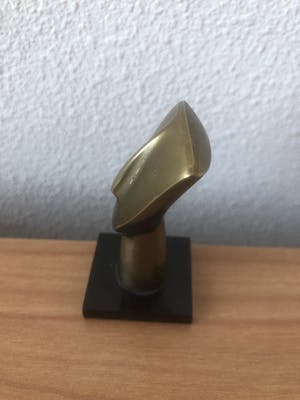 Brons (Onbekend) - Modern bronzen beeldje van gezicht . kopen? Bied vanaf 25!