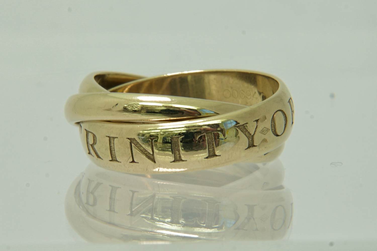 77 - Exclusieve originele 18krt wit-gouden Cartier "trinity" ring - 3 delig kopen? Bied vanaf 600!