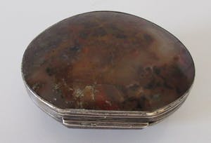 Niet of onleesbaar gesigneerd - Antique Agate Snuffbox with silver frame - Zilver, agate - Duitsland - 1800-1849 kopen? Bied vanaf 1!