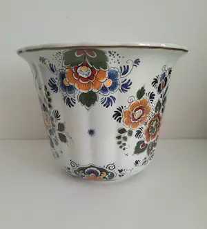 Plateelbakkerij Flora - Fraaie grote (planten)pot, handbeschilderd kopen? Bied vanaf 25!