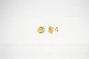 152- Vrijwel nieuw paar 14 karaats gouden Surinaamse mattenklopper oorstekers kopen? Bied vanaf 80!