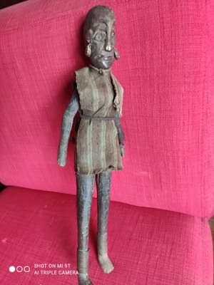 Dogon - houten POP, aangekleed kopen? Bied vanaf 1!