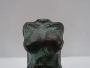 Aat Veldhoen - kleine torso in brons kopen? Bied vanaf 85!