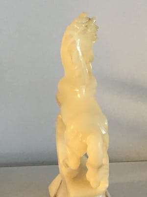 Niet of onleesbaar gesigneerd - Italian alabaster. Horse Sculpture kopen? Bied vanaf 1!