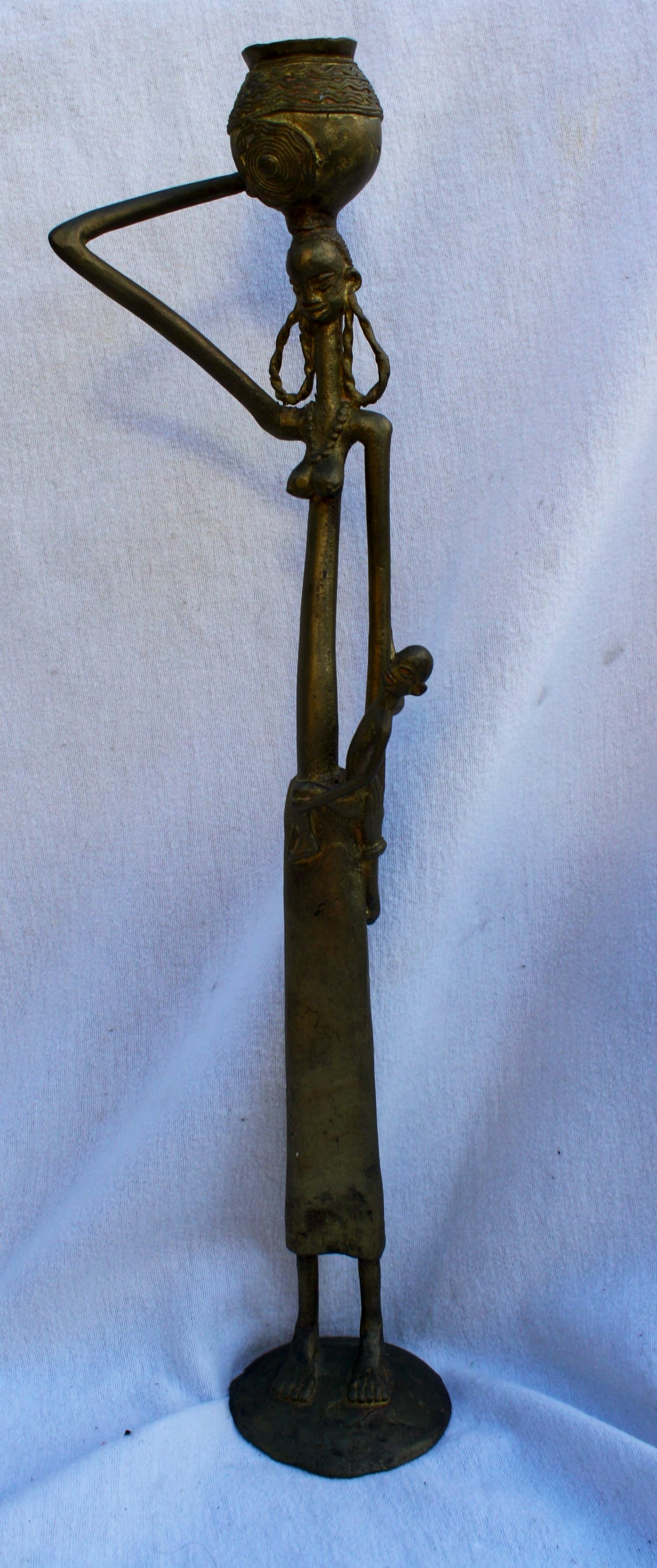 Yoruba - Bronzen Vrouw Elegante Afrikaanse sculptuur (20e eeuw) verkocht voor € 75!