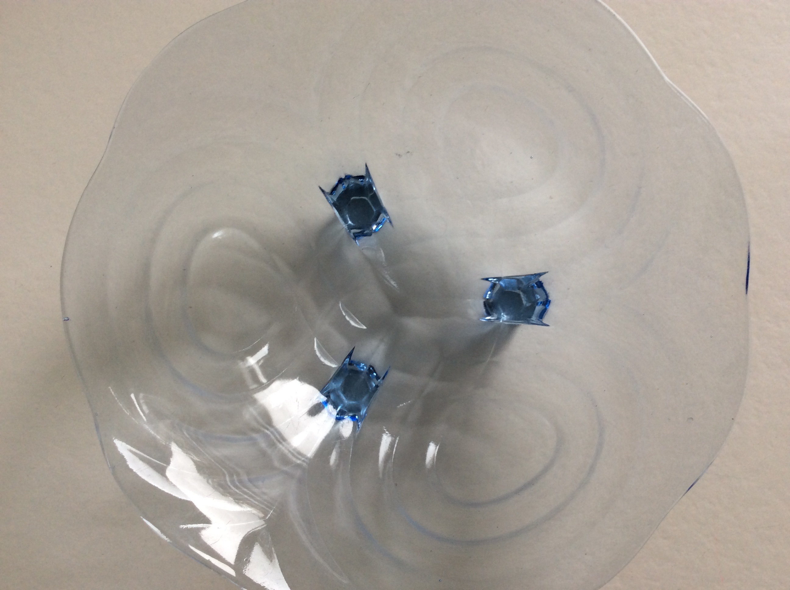 Walther glas - Art Deco fruitschaal “Rotterdam” - lichtblauw persglas kopen? Bied vanaf 35!