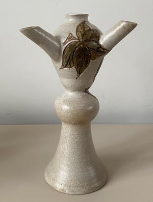 Niet of onleesbaar gesigneerd - Kunstaardewerken olielamp met drie armen kopen? Bied vanaf 1!