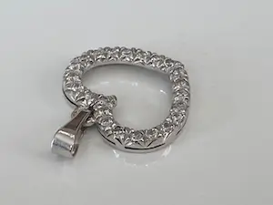 18 kt Witgoudem hanger met zirkonia kopen? Bied vanaf 160!