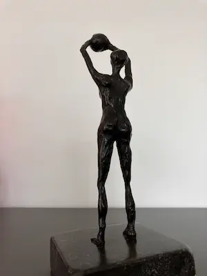 Nicolette Eenhorst - Vrouw met bal kopen? Bied vanaf 69!