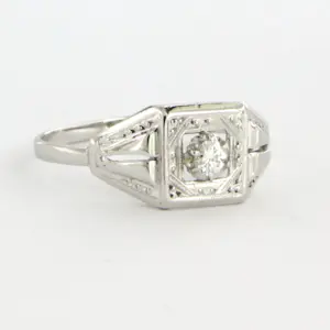 18k witgouden ring bezet met oud Europees slijpvorm geslepen diamant kopen? Bied vanaf 135!