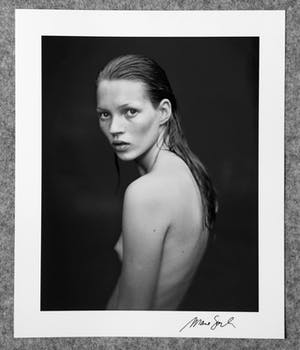 Mario Sorrenti - Autogramm auf Fotografie Kate Moss CK Obsession kopen? Bied vanaf 49!
