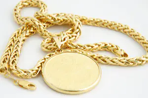 147- Hoog gehlt. 22 Krt gouden Vossestaart collier met zware USA 20$ munt/hanger kopen? Bied vanaf 3260!