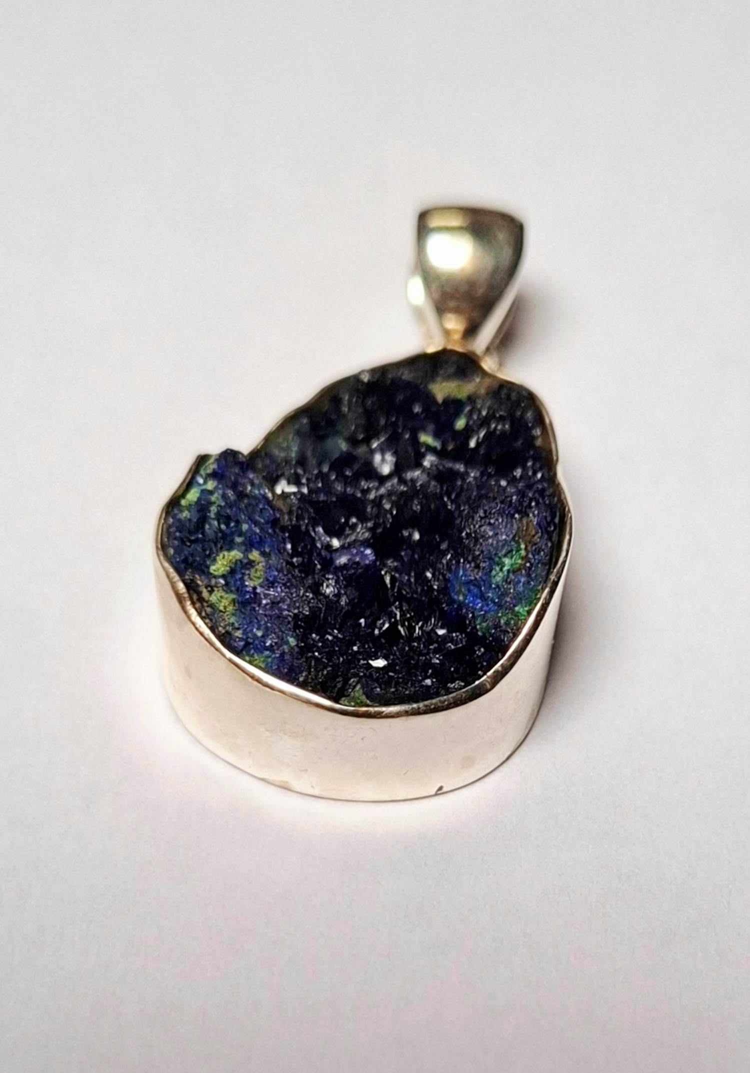 Zilveren Bijzondere hanger met Azuriet en  malachiet verkocht voor € 95!