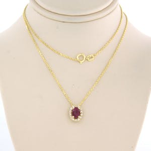14k gouden collier met hanger bezet met robijn en briljant geslepen diamant kopen? Bied vanaf 200!