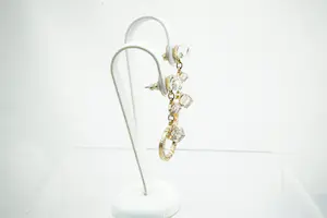 NV80- Chique & lange ONEDELE  Swarovski "Creativity Collection" oorsieraden kopen? Bied vanaf 45!