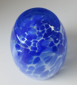 Royal Leerdam - Vaas met blauwe glaspoeders kopen? Bied vanaf 30!