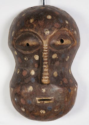 Ngbaka - Houten apenmasker met gekleurde stippen kopen? Bied vanaf 1!