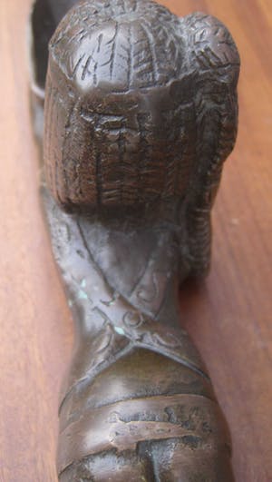 Brons (Onbekend) - Liggende priesteres kopen? Bied vanaf 80!