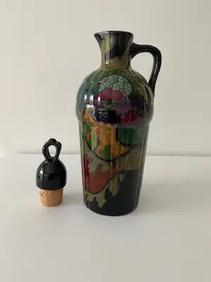 Plateelbakkerij Zuid-Holland - Schitterende Art Nouveau karaf met decoratieve dop kopen? Bied vanaf 65!