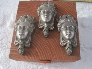 Brons (Onbekend) - De drie Gratiën. kopen? Bied vanaf 30!